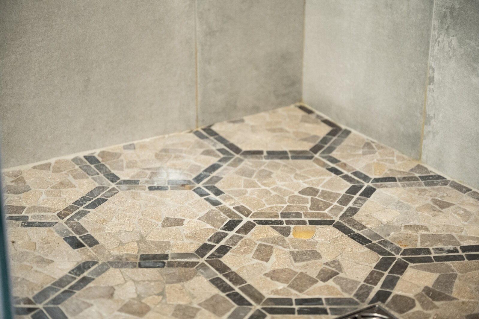 1123 Bramble Trail Murfreesboro, TN 37129 - Photo 31 of 60 a bathroom with a sink and a mirror