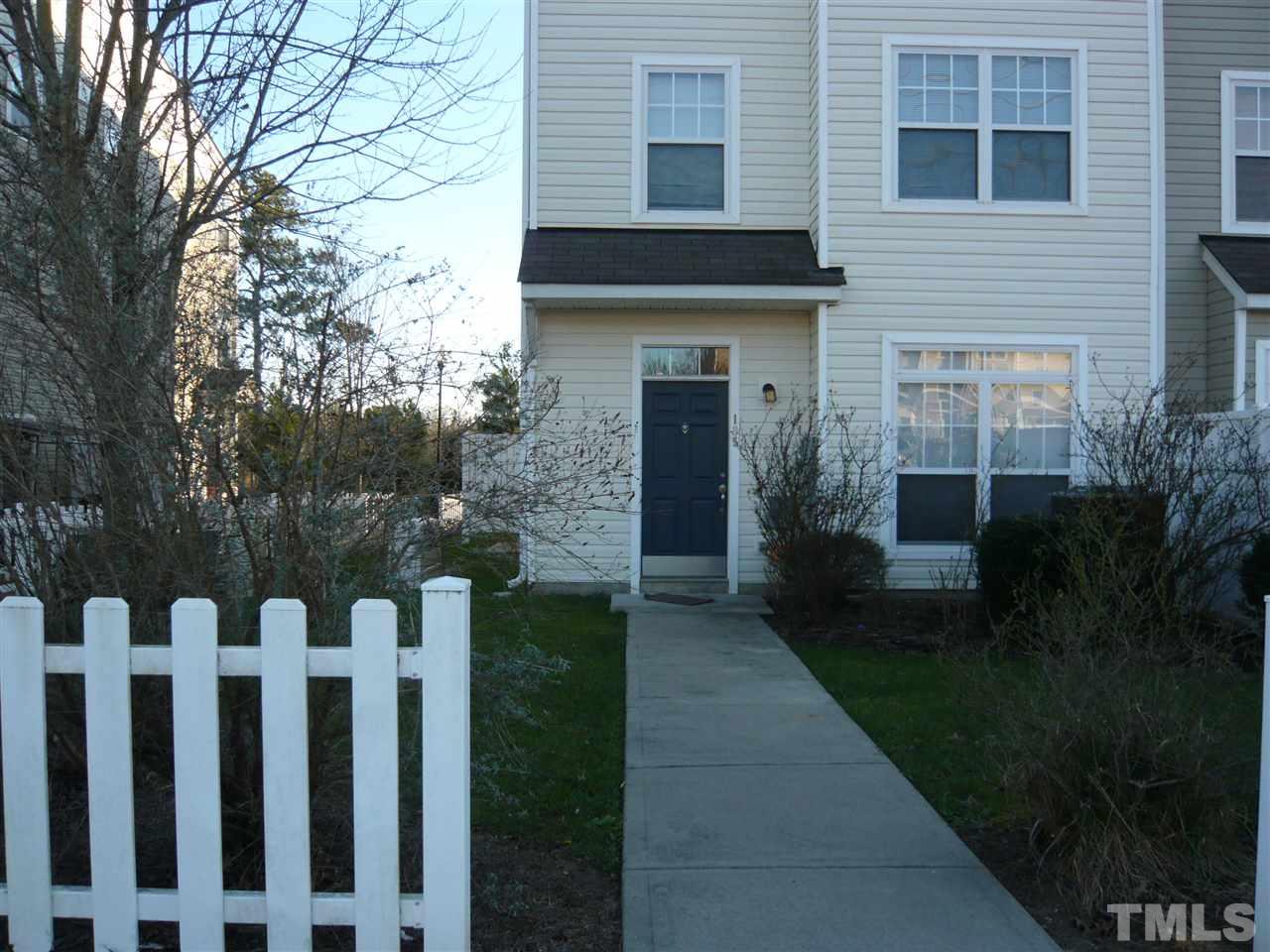320 Gilman Lane, Unit 105 Raleigh, NC 27610 - Photo 2 of 25 Gallery Image 2