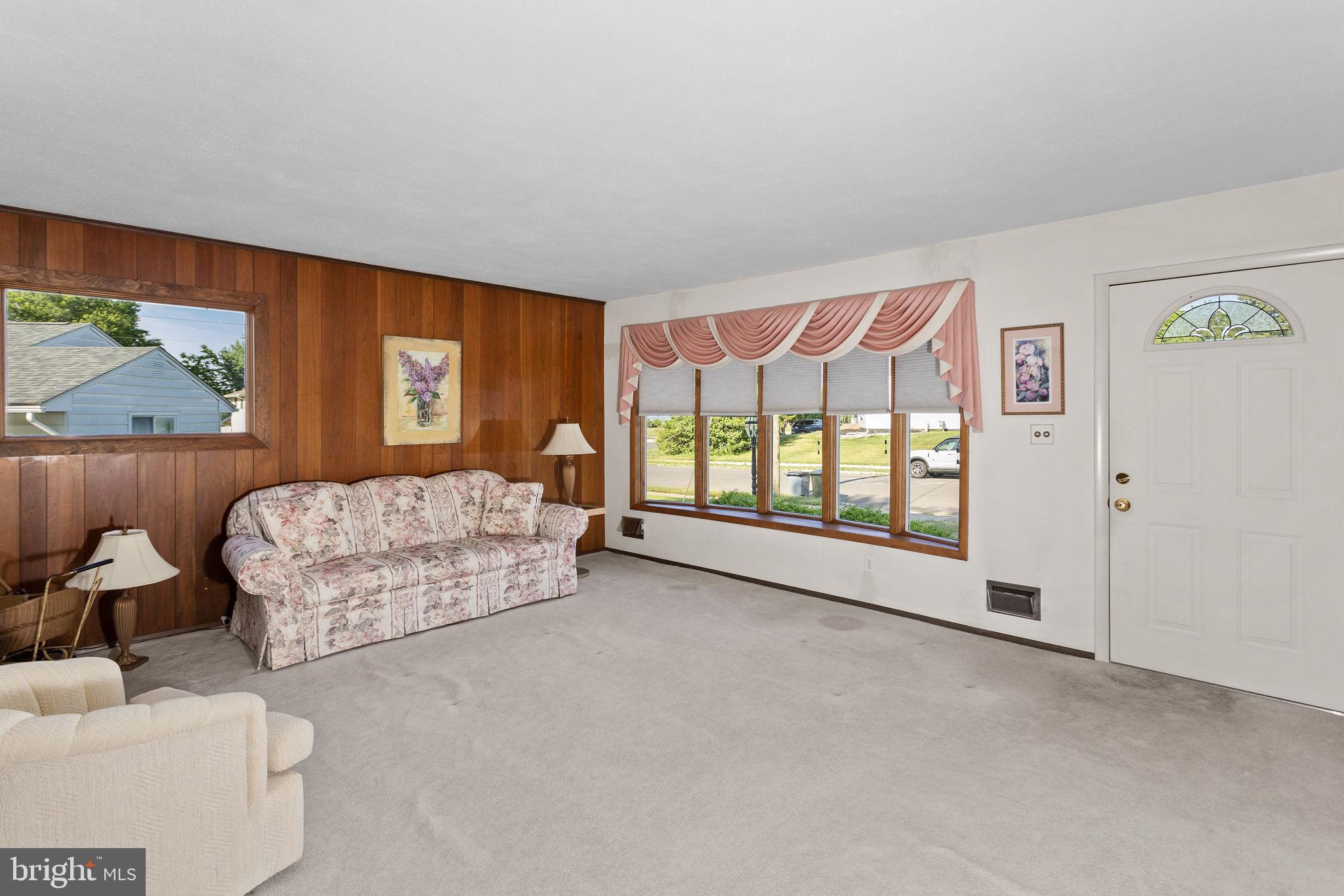8 Hunt Road Bordentown, NJ 08505 - Photo 4 of 25 Gallery Image 4