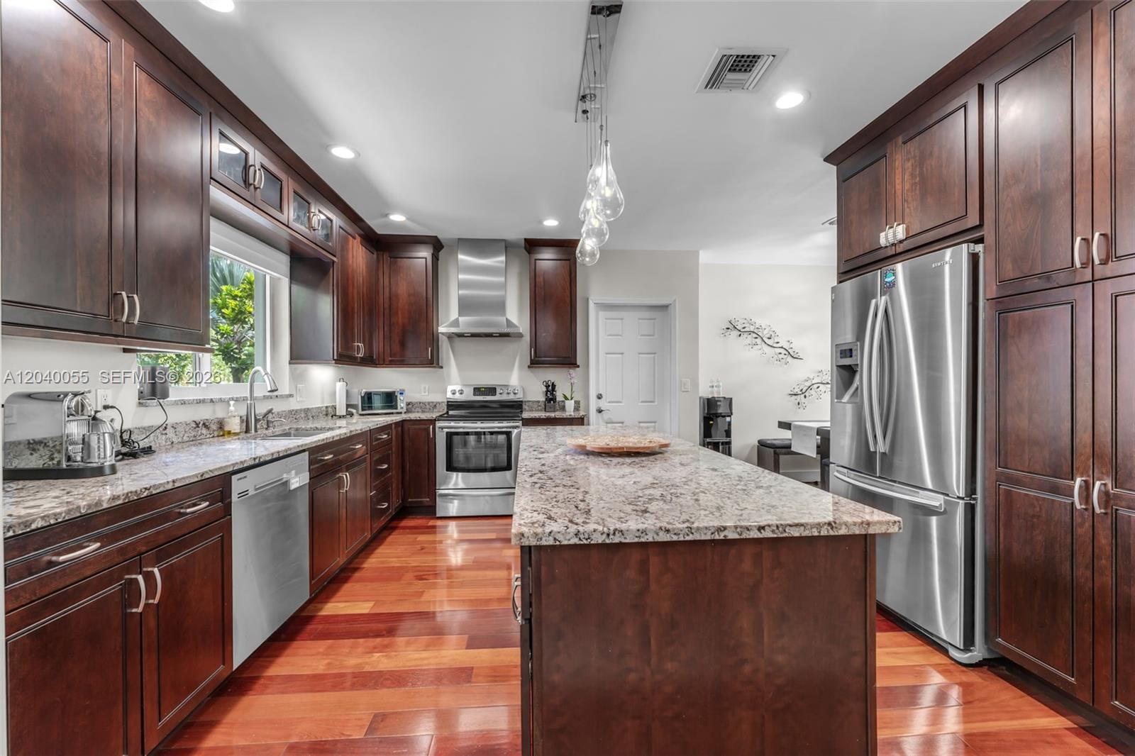 8 Pinta Road Miami, FL 33133 - Photo 9 of 23