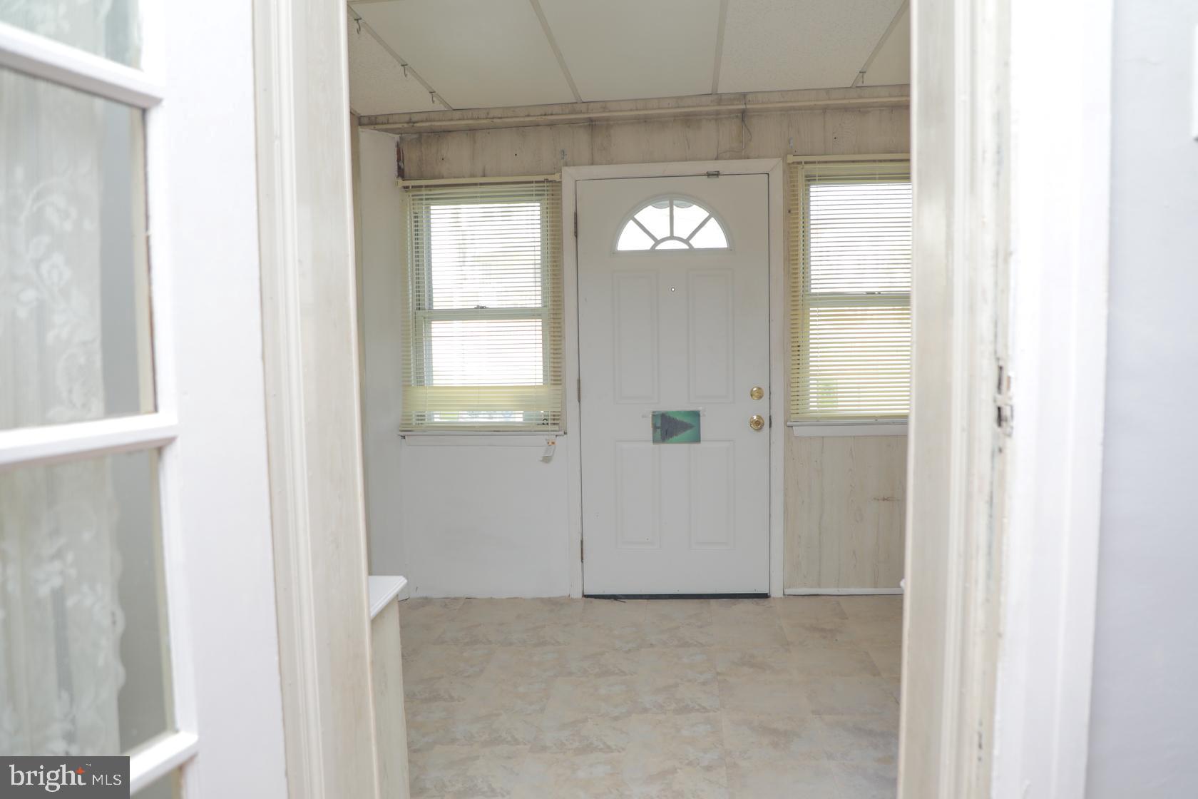 732 Copley Road Upper Darby, PA 19082 - Photo 22 of 24 enclosed porch