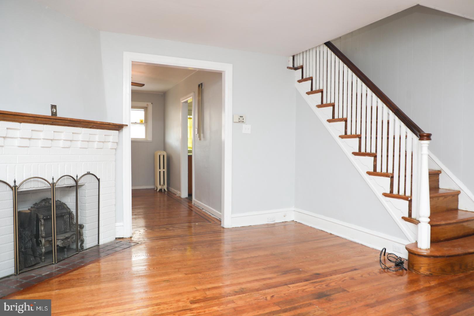 732 Copley Road Upper Darby, PA 19082 - Photo 4 of 24