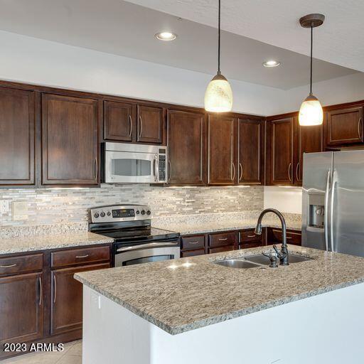 3935 East Rough Rider Road, Unit 1181 Phoenix, AZ 85050 - Photo 15 of 38 42F5DJlQ