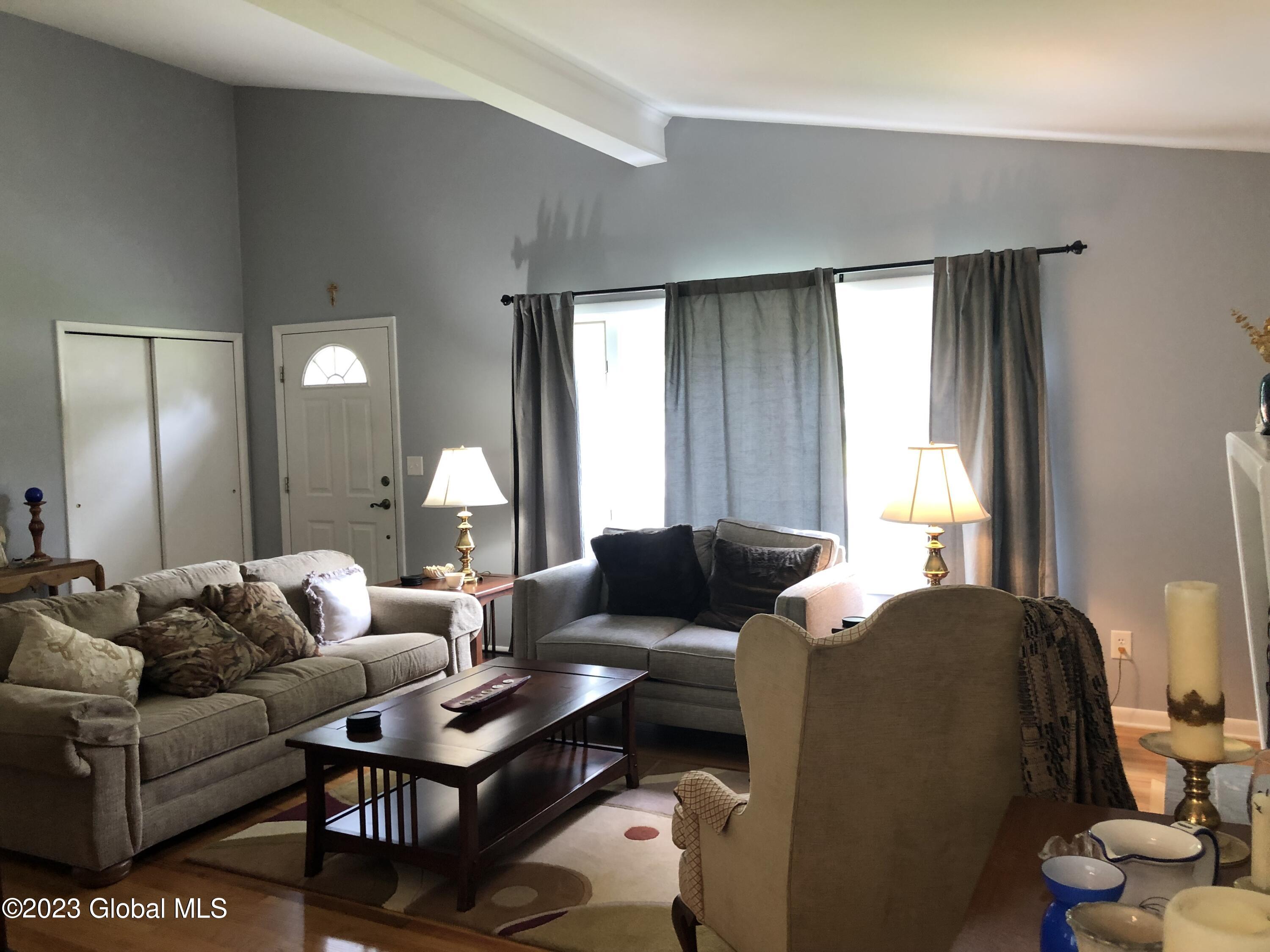 825 Warner Road Niskayuna, NY 12309 - Photo 4 of 22 IMG_6244