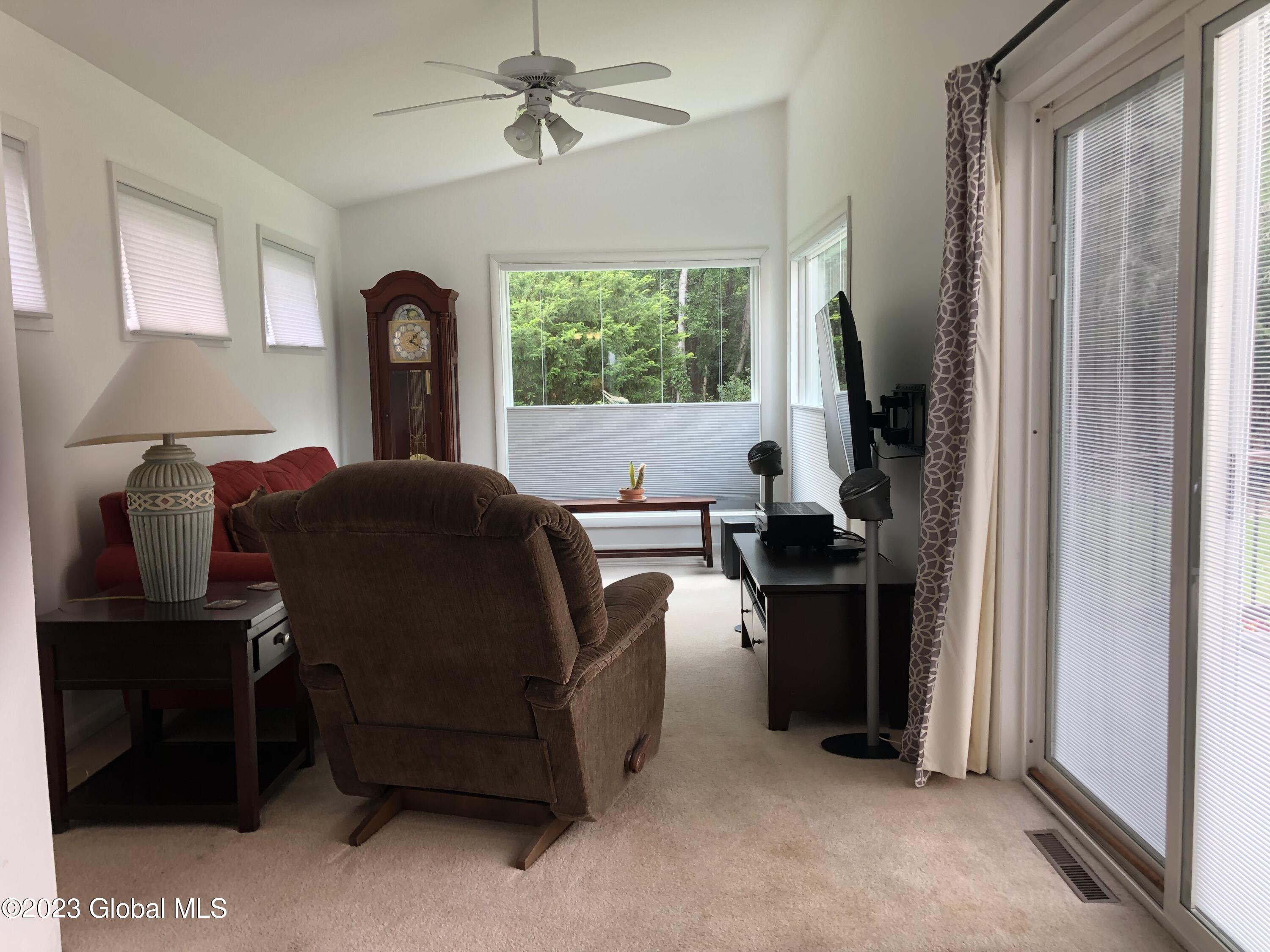 825 Warner Road Niskayuna, NY 12309 - Photo 8 of 22 IMG_6280