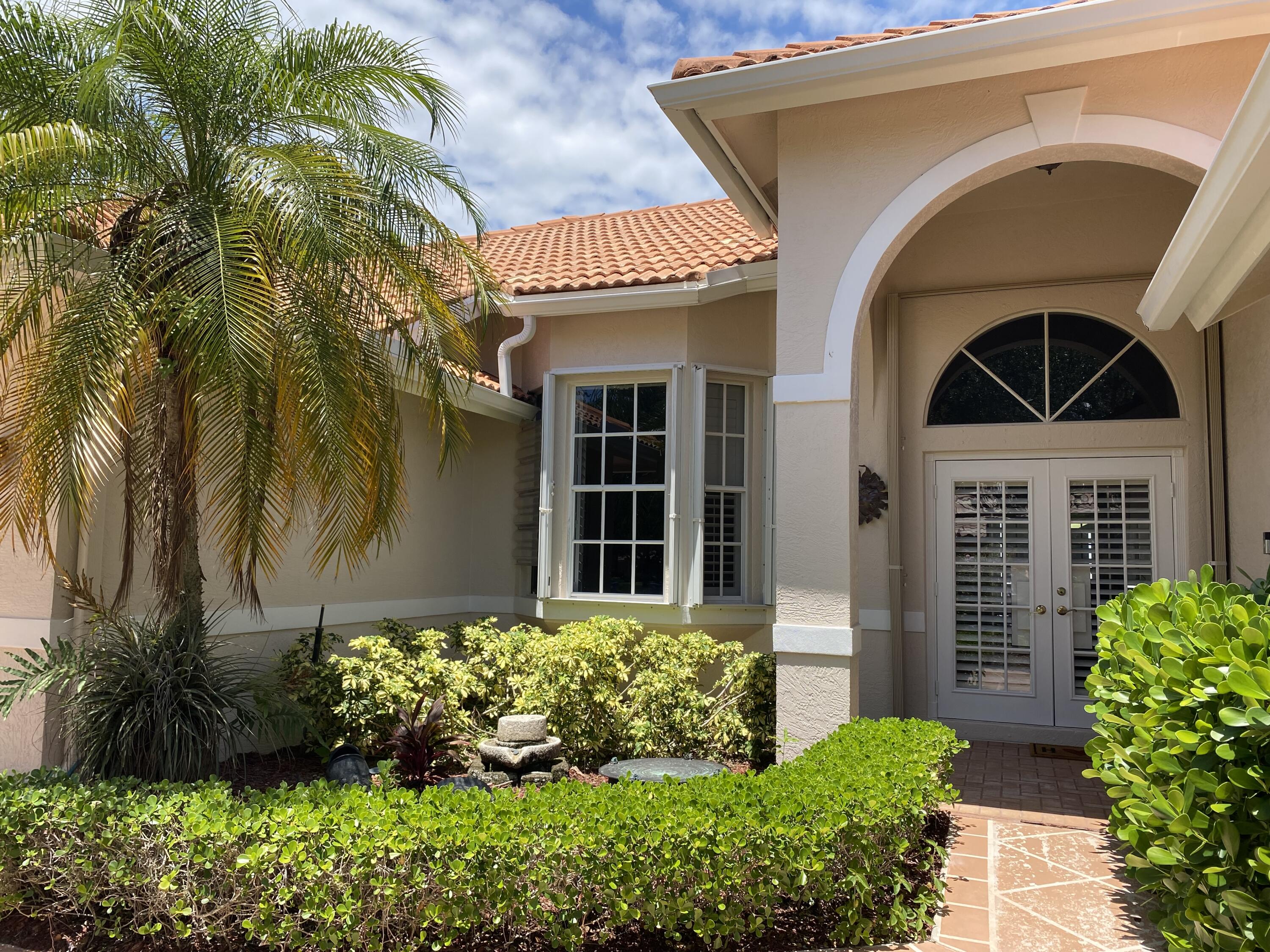 19165 Tamara Lane Jupiter, FL 33458 - Photo 11 of 53 Walkway