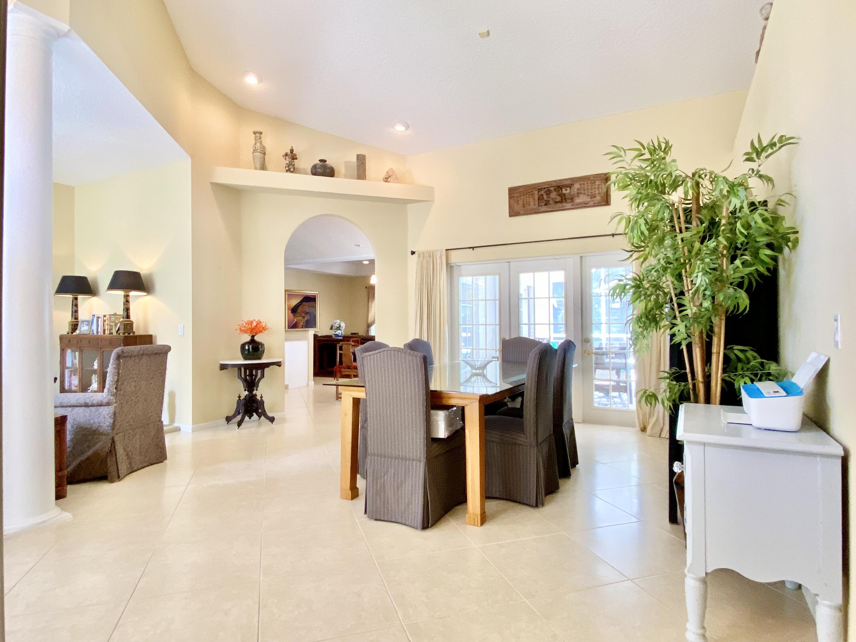 19165 Tamara Lane Jupiter, FL 33458 - Photo 18 of 53 Living Area