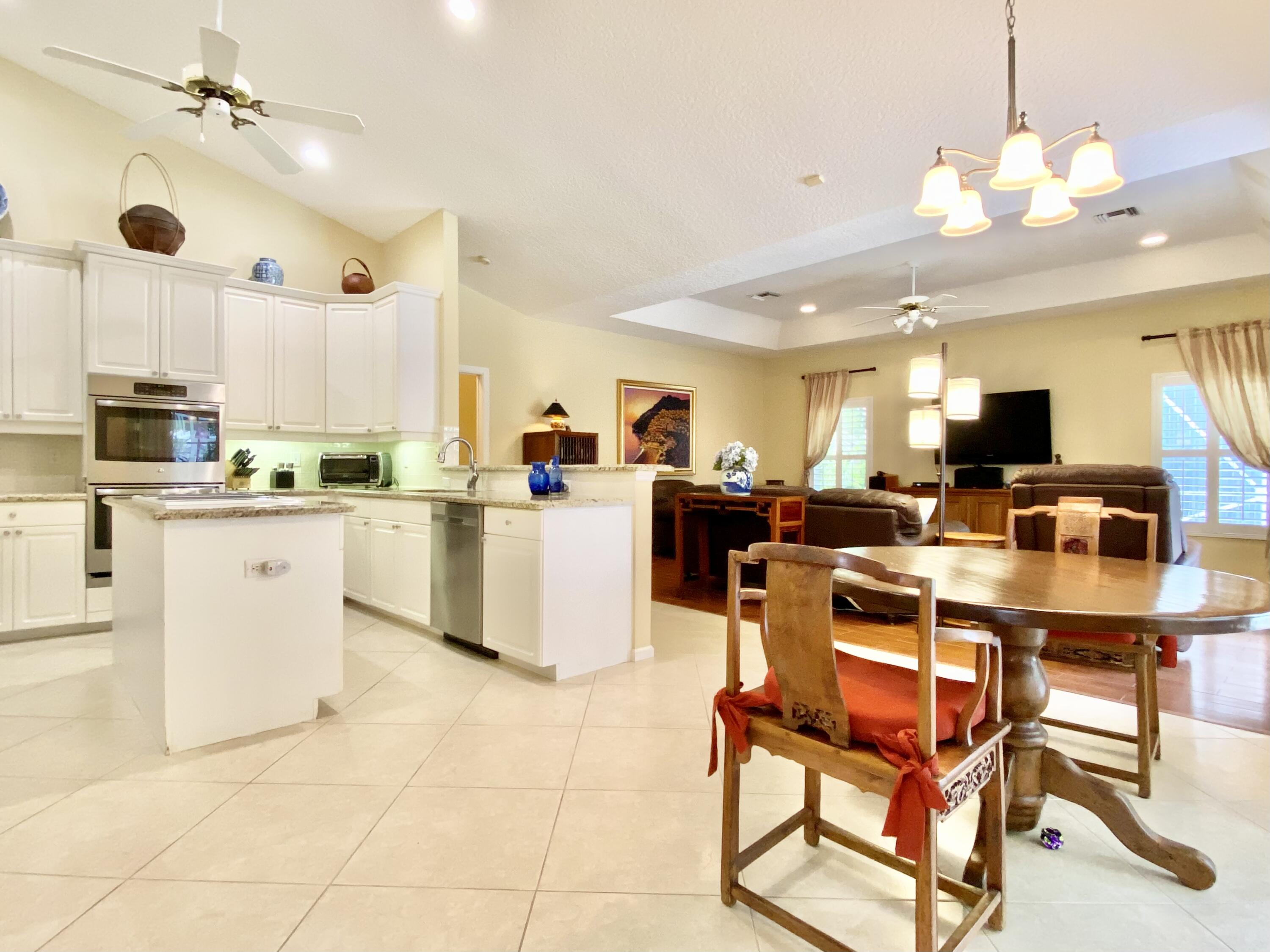 19165 Tamara Lane Jupiter, FL 33458 - Photo 20 of 53 Kitchen