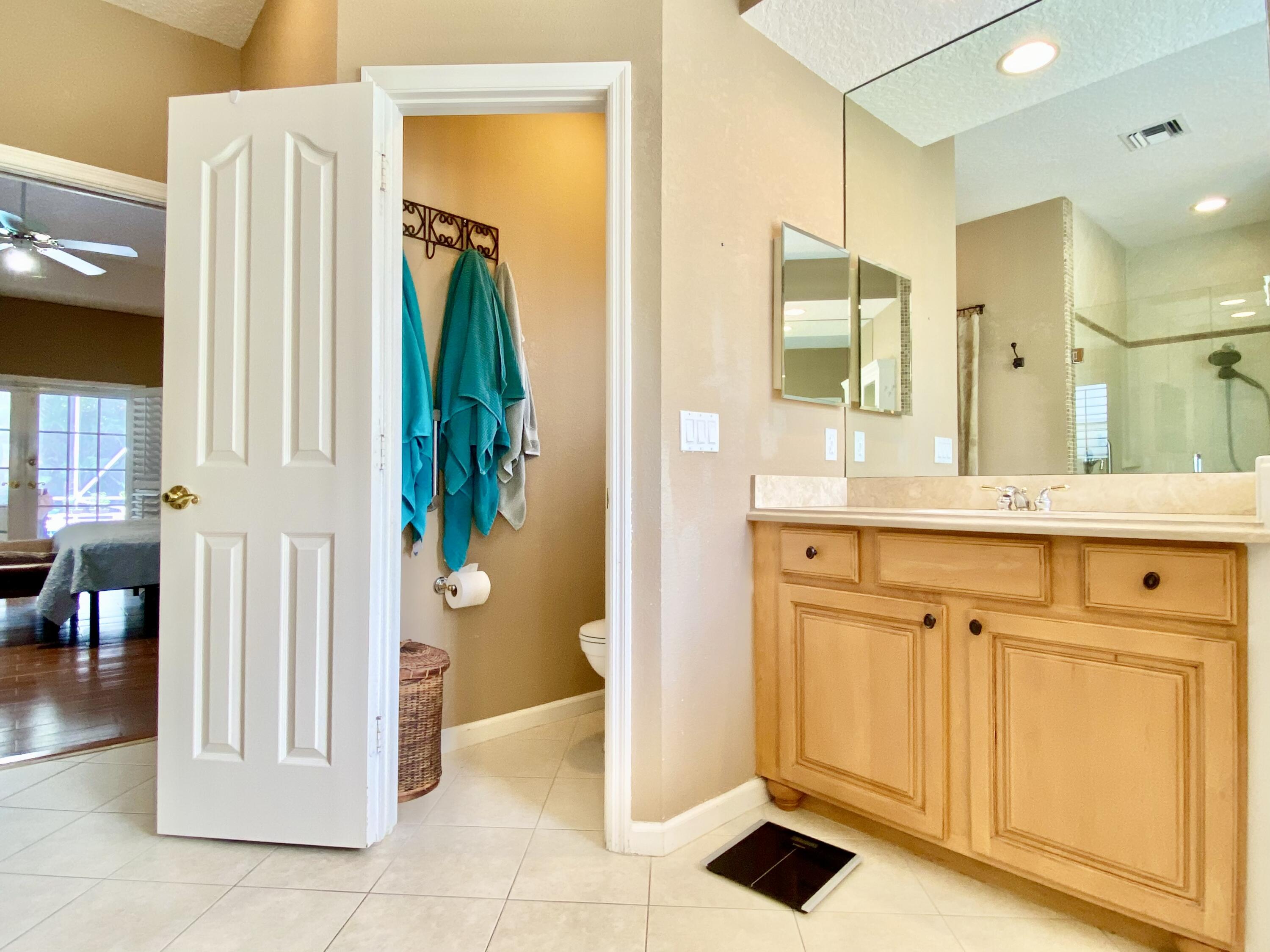 19165 Tamara Lane Jupiter, FL 33458 - Photo 36 of 53 Bath 1