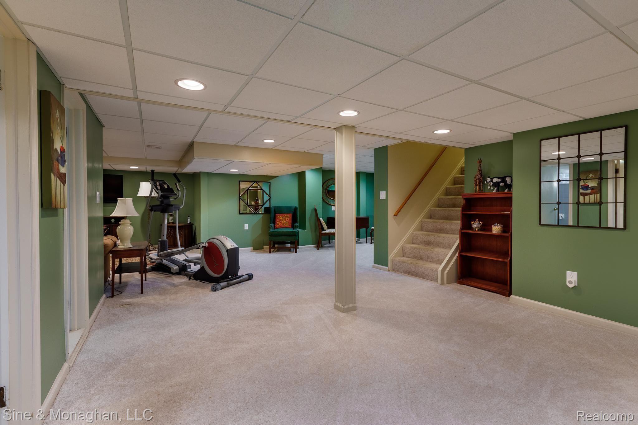 850 Shoreham Road Grosse Pointe, MI 48236 - Photo 22 of 37 850 Shoreham Rd-26.jpg