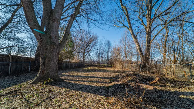 $2,200 | 1013 Merrillville Road, Crown Point, IN 46307