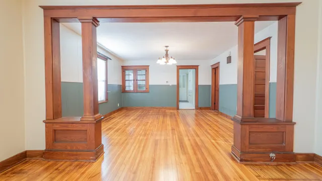 $2,200 | 1013 Merrillville Road, Crown Point, IN 46307