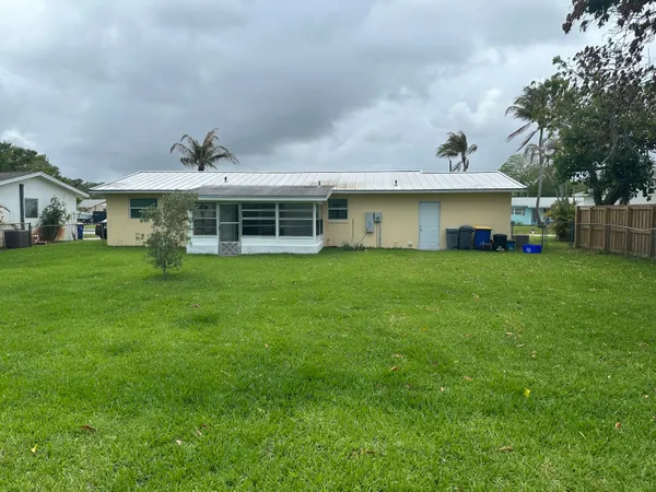 $559,000 | 19035 Southeast Southgate Drive, Jupiter, FL 33469