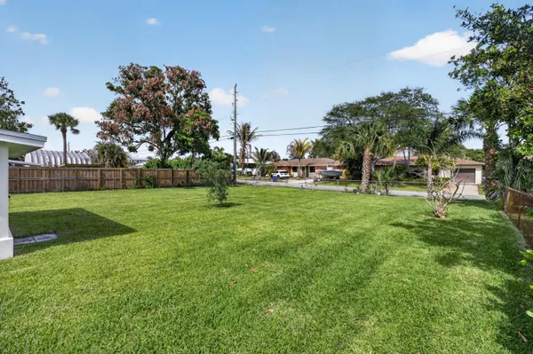 $559,000 | 19035 Southeast Southgate Drive, Jupiter, FL 33469