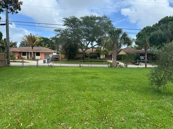 $559,000 | 19035 Southeast Southgate Drive, Jupiter, FL 33469