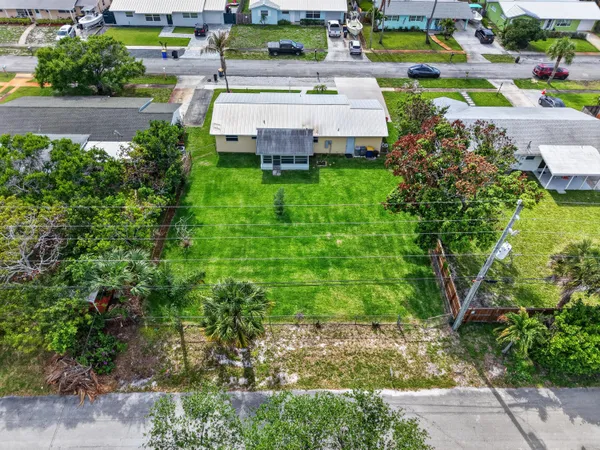 $559,000 | 19035 Southeast Southgate Drive, Jupiter, FL 33469