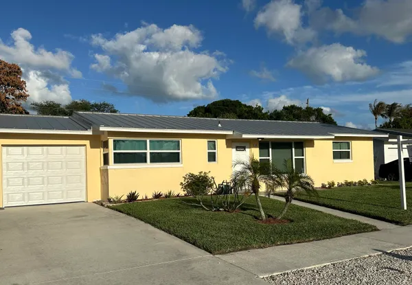 $559,000 | 19035 Southeast Southgate Drive, Jupiter, FL 33469