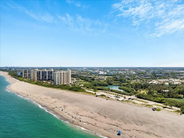 $559,000 | 19035 Southeast Southgate Drive, Jupiter, FL 33469