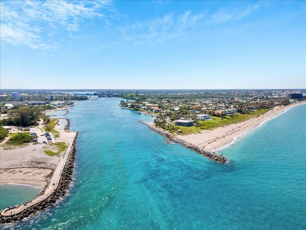 $559,000 | 19035 Southeast Southgate Drive, Jupiter, FL 33469