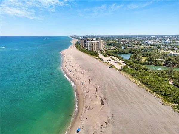 $559,000 | 19035 Southeast Southgate Drive, Jupiter, FL 33469