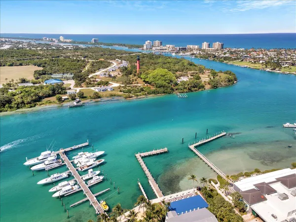 $559,000 | 19035 Southeast Southgate Drive, Jupiter, FL 33469