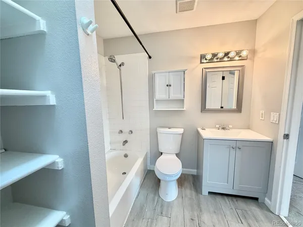 $2,995 | 652 Longfellow Lane, Highlands Ranch, CO 80126