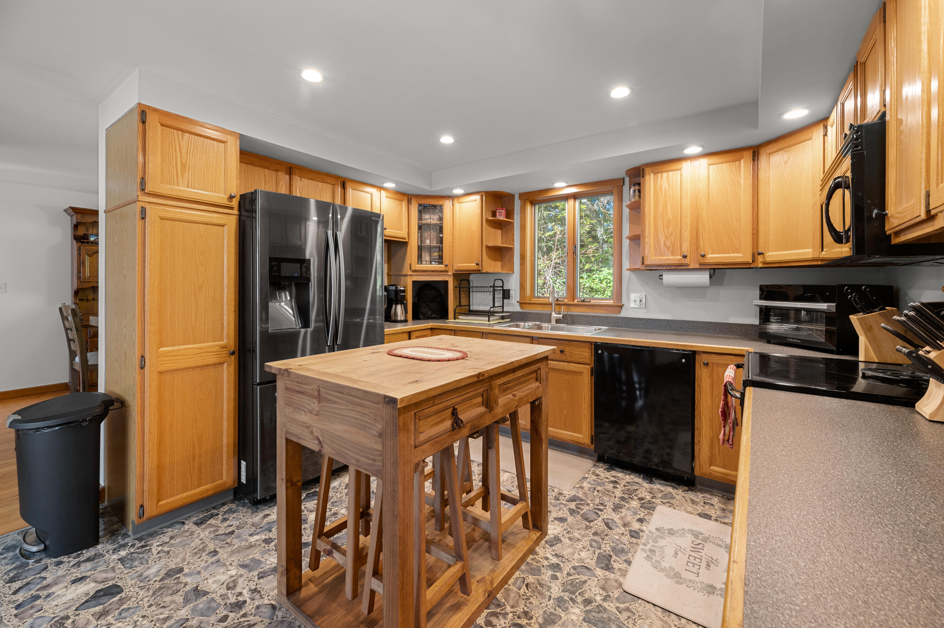 79 Vanner Road Washington, ME 04574 - Photo 4 of 23 DSC_3372