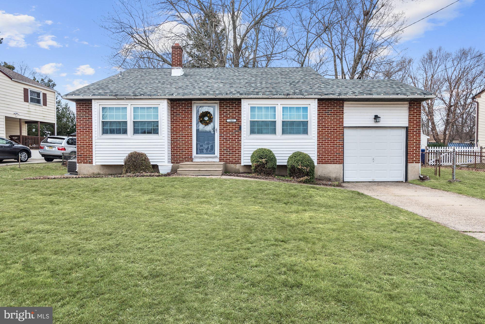 205 Ivy Road Beverly, NJ 08010 - Photo 1 of 34