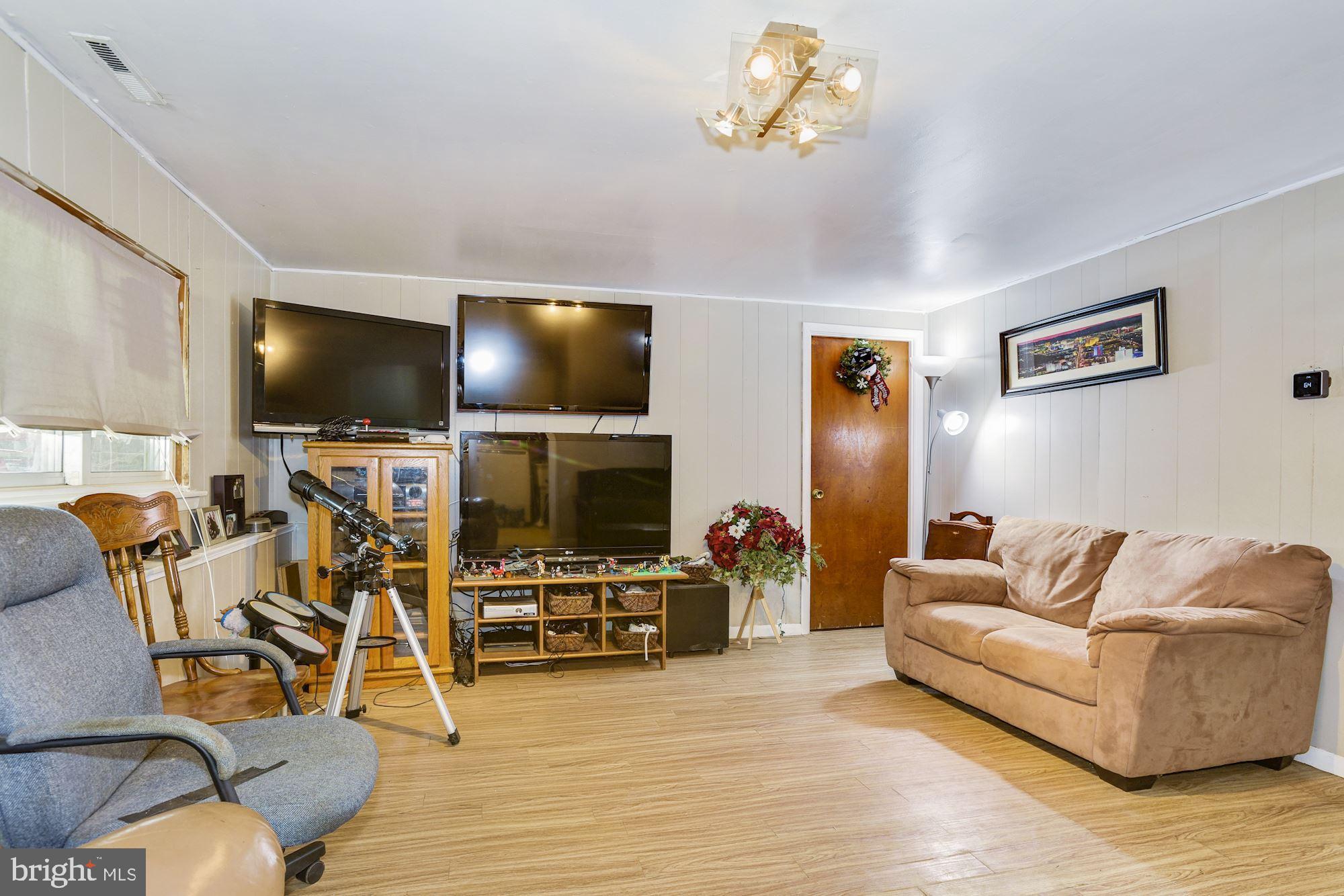 205 Ivy Road Beverly, NJ 08010 - Photo 14 of 34