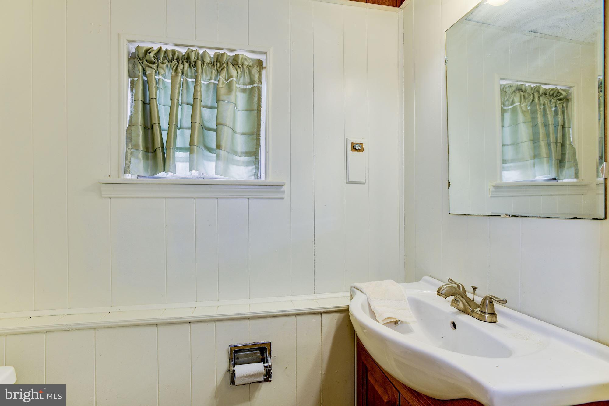 205 Ivy Road Beverly, NJ 08010 - Photo 19 of 34