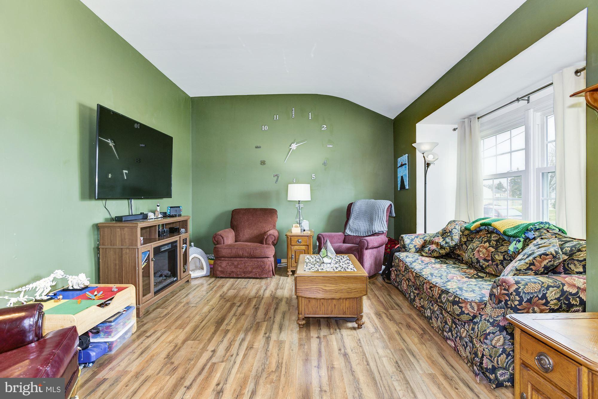 205 Ivy Road Beverly, NJ 08010 - Photo 4 of 34