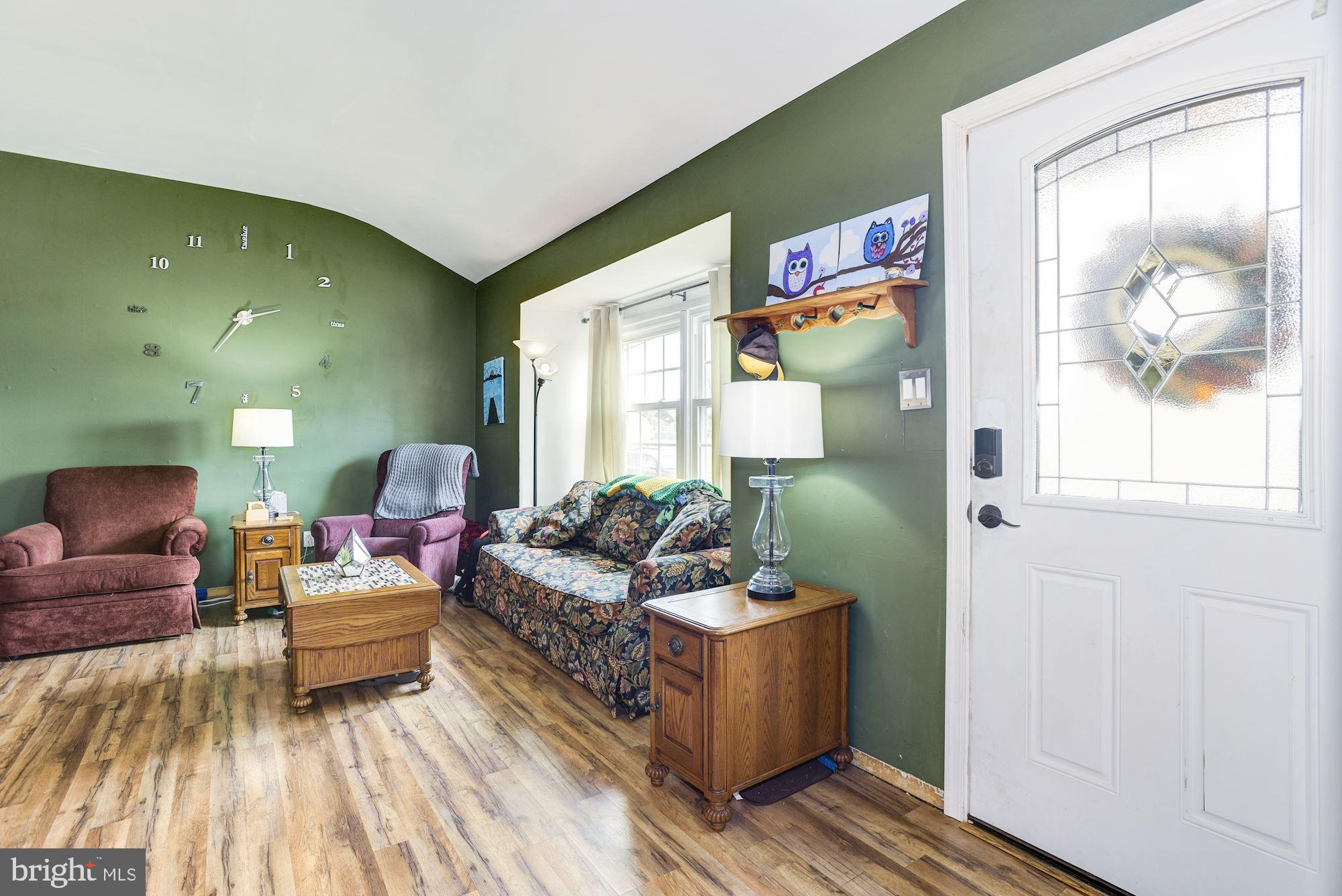 205 Ivy Road Beverly, NJ 08010 - Photo 5 of 34
