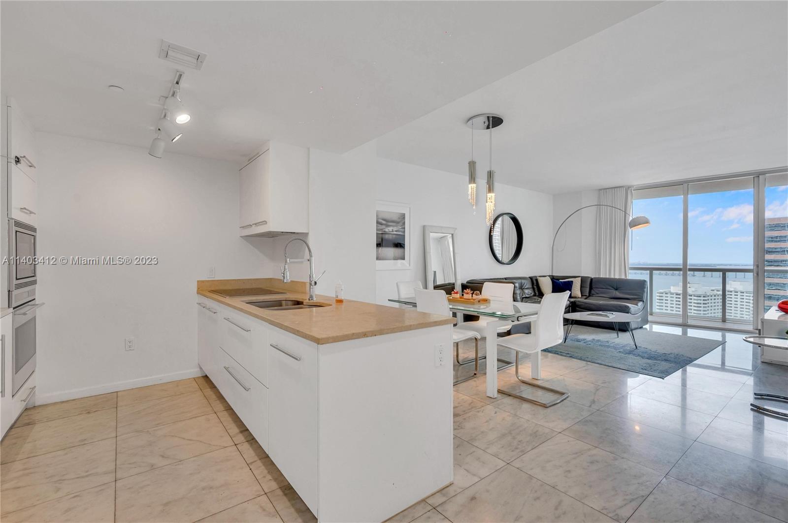 485 Brickell Avenue, Unit 2709 Miami, FL 33131 - Photo 12 of 22