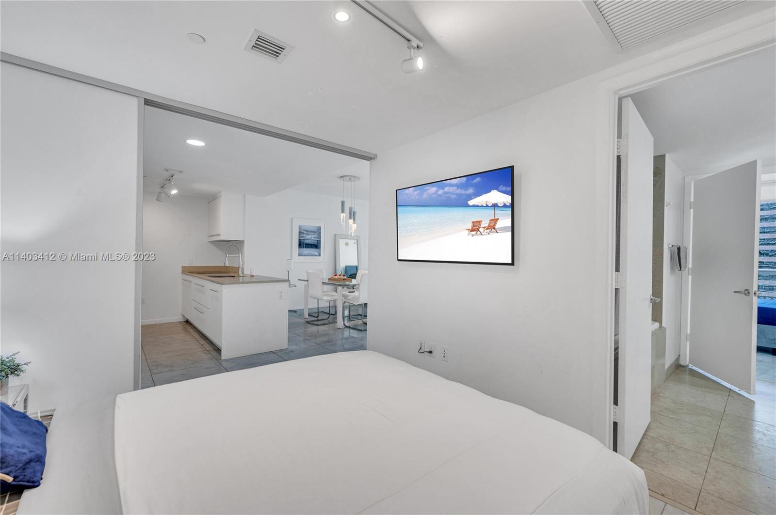 485 Brickell Avenue, Unit 2709 Miami, FL 33131 - Photo 21 of 22