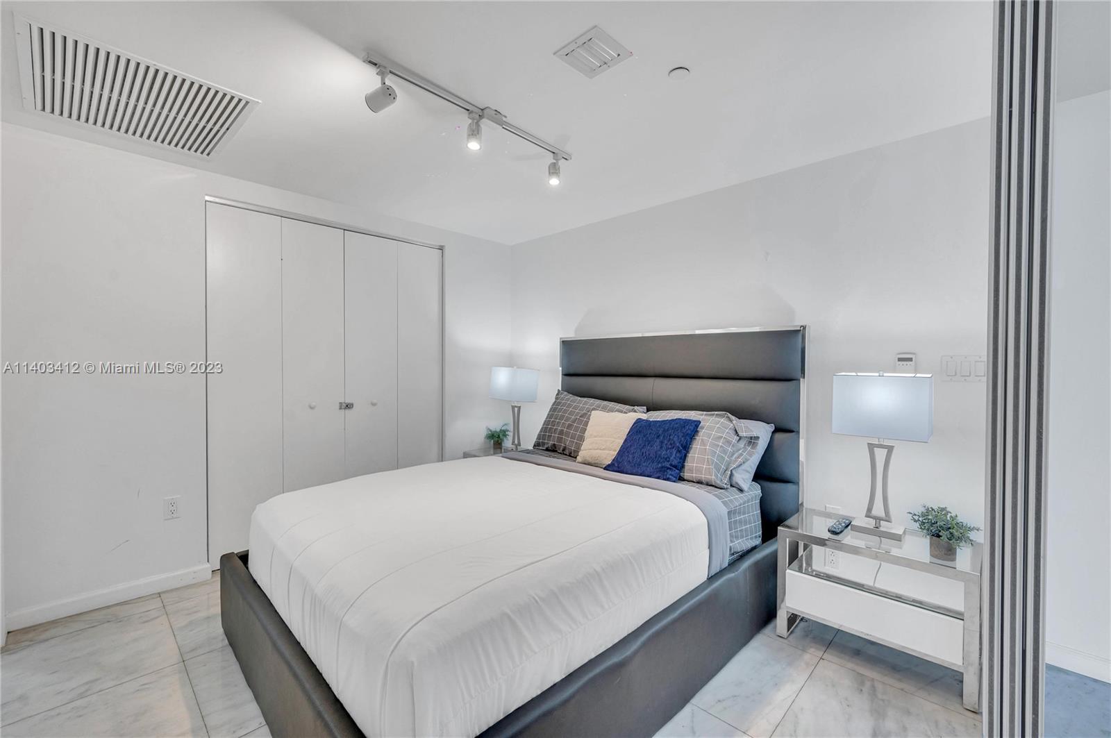 485 Brickell Avenue, Unit 2709 Miami, FL 33131 - Photo 22 of 22