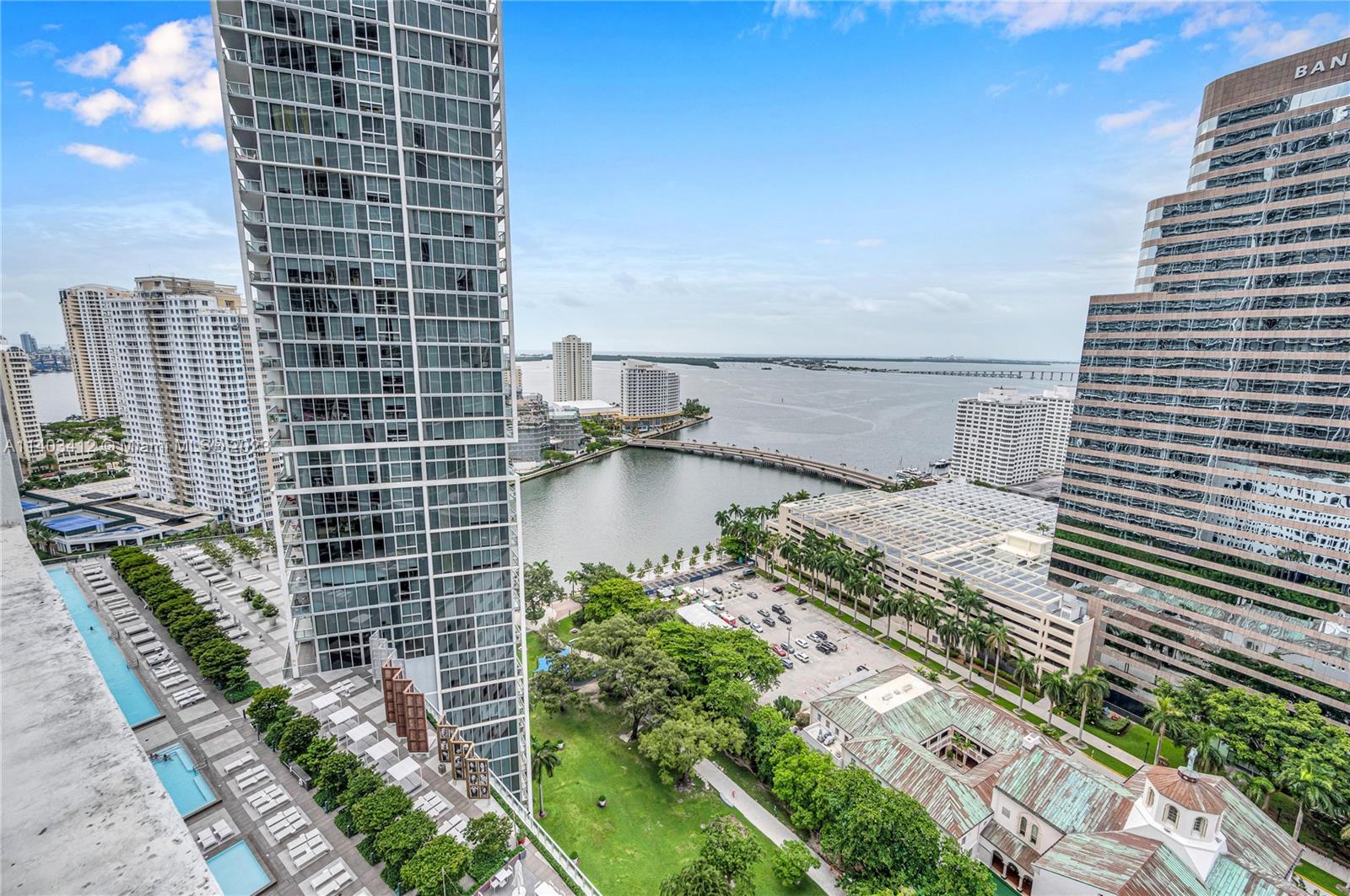 485 Brickell Avenue, Unit 2709 Miami, FL 33131 - Photo 3 of 22