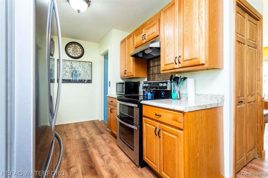 5076 West Thompson Road Linden, MI 48451 - Photo 12 of 38