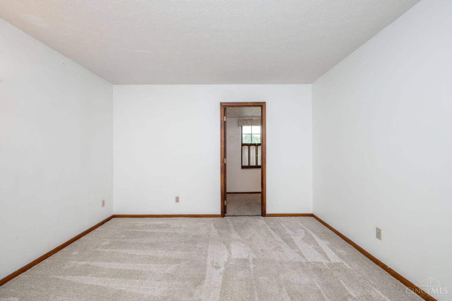6182 West Fork Road Cincinnati, OH 45247 - Photo 35 of 52