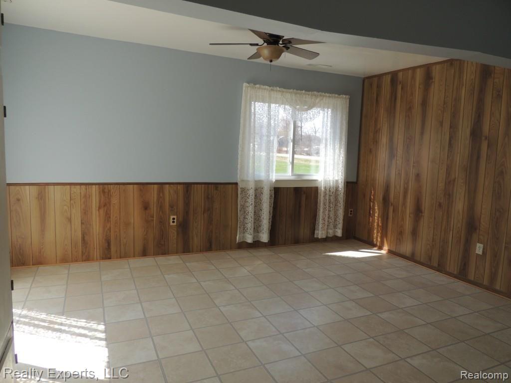 45171 Judd Road Belleville, MI 48111 - Photo 10 of 28