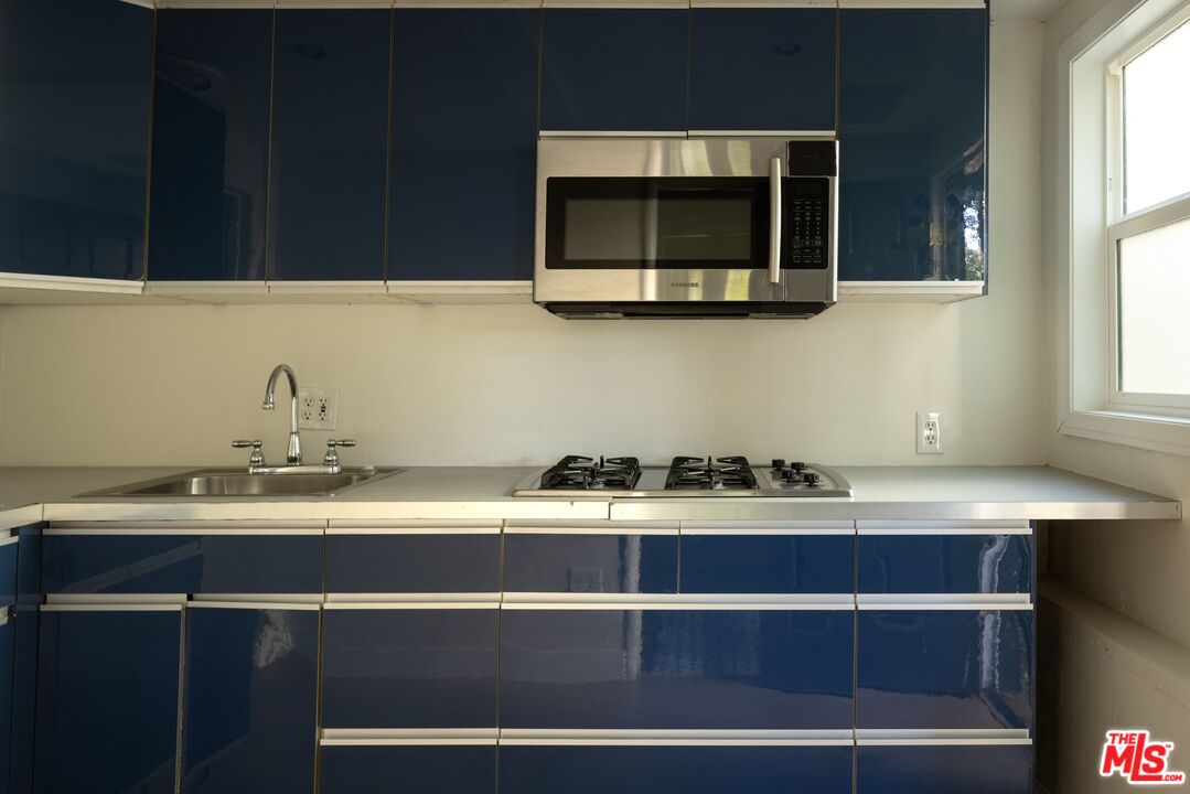 3666 Roderick Road Los Angeles, CA 90065 - Photo 28 of 34 Gallery Image 28
