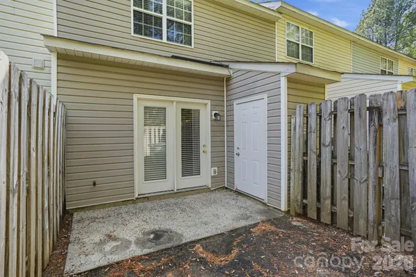 $239,900 | 10142 Forest Landing Drive, Charlotte, NC 28213