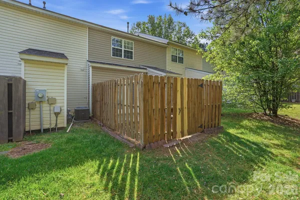 $239,900 | 10142 Forest Landing Drive, Charlotte, NC 28213