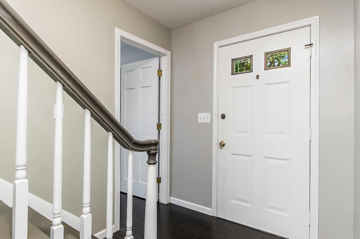 1867 Walnut Road Heath, OH 43056 - Photo 4 of 51 Gallery Image 4