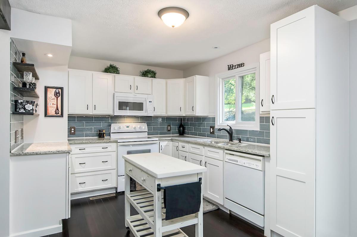 1867 Walnut Road Heath, OH 43056 - Photo 8 of 51 Gallery Image 8