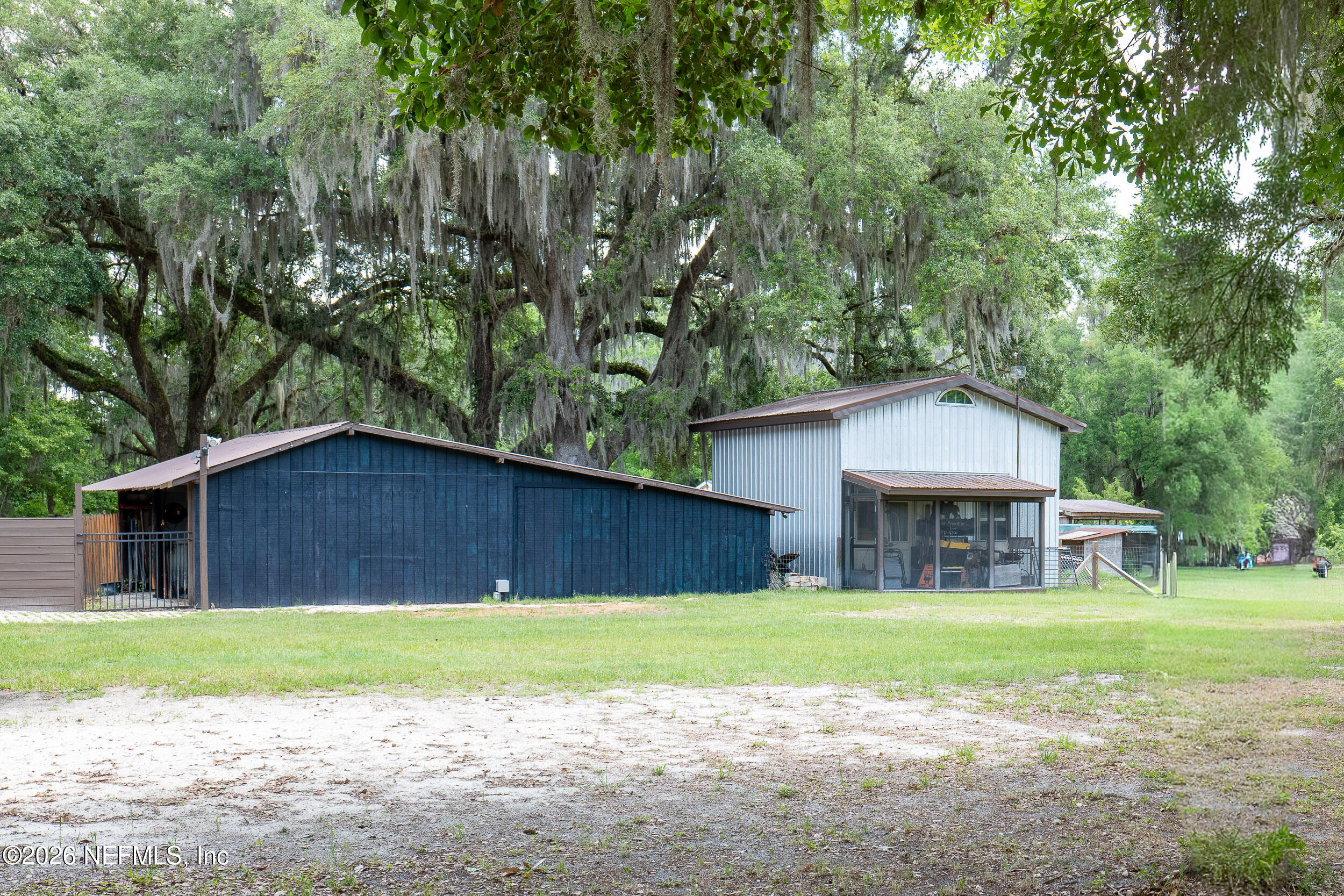 11325 Young Road Jacksonville, FL 32218 - Photo 26 of 27 Garage area