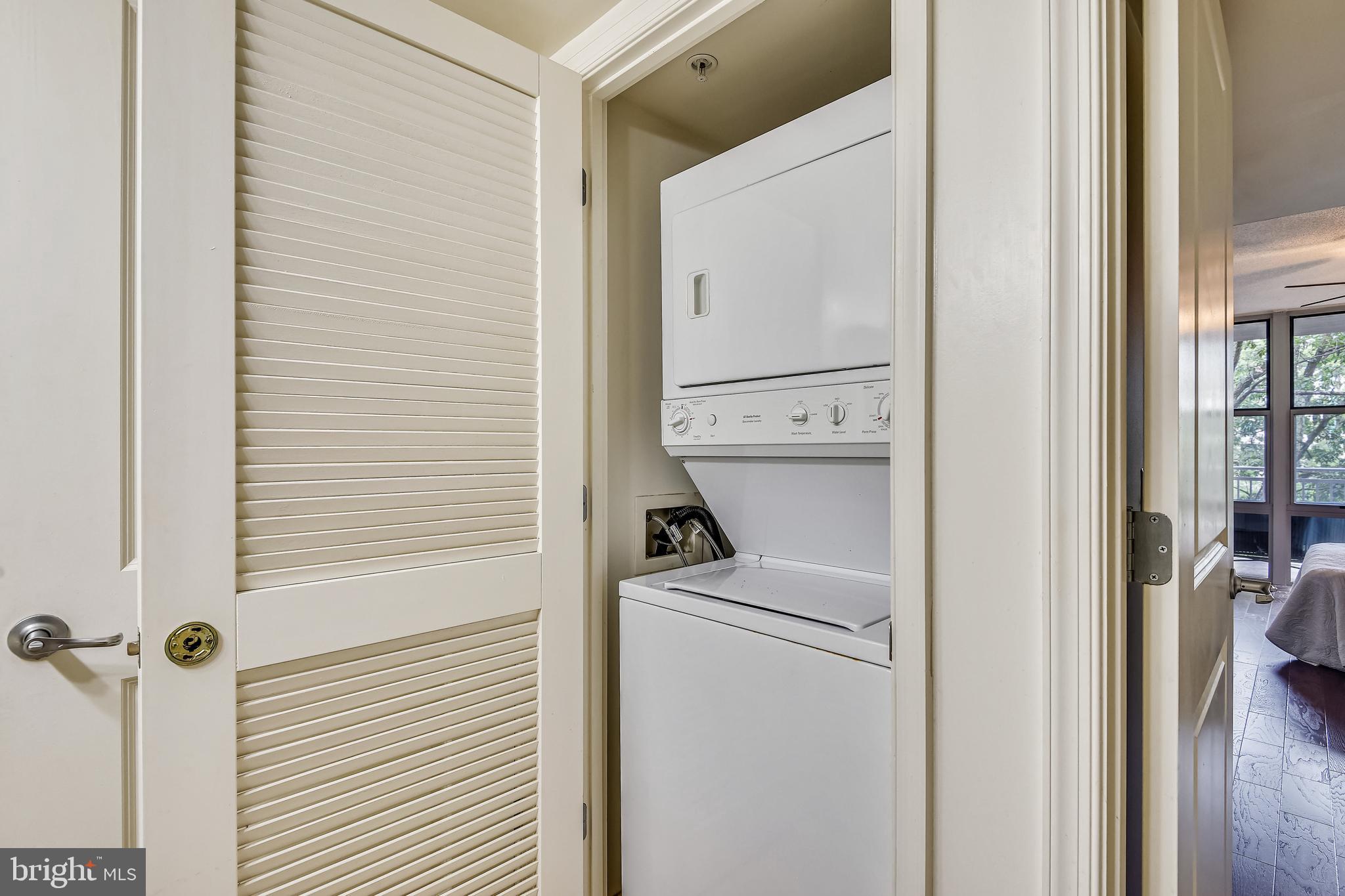 11800 Sunset Hills Road, Unit 712 Reston, VA 20190 - Photo 13 of 35 Washer and dryer in unit