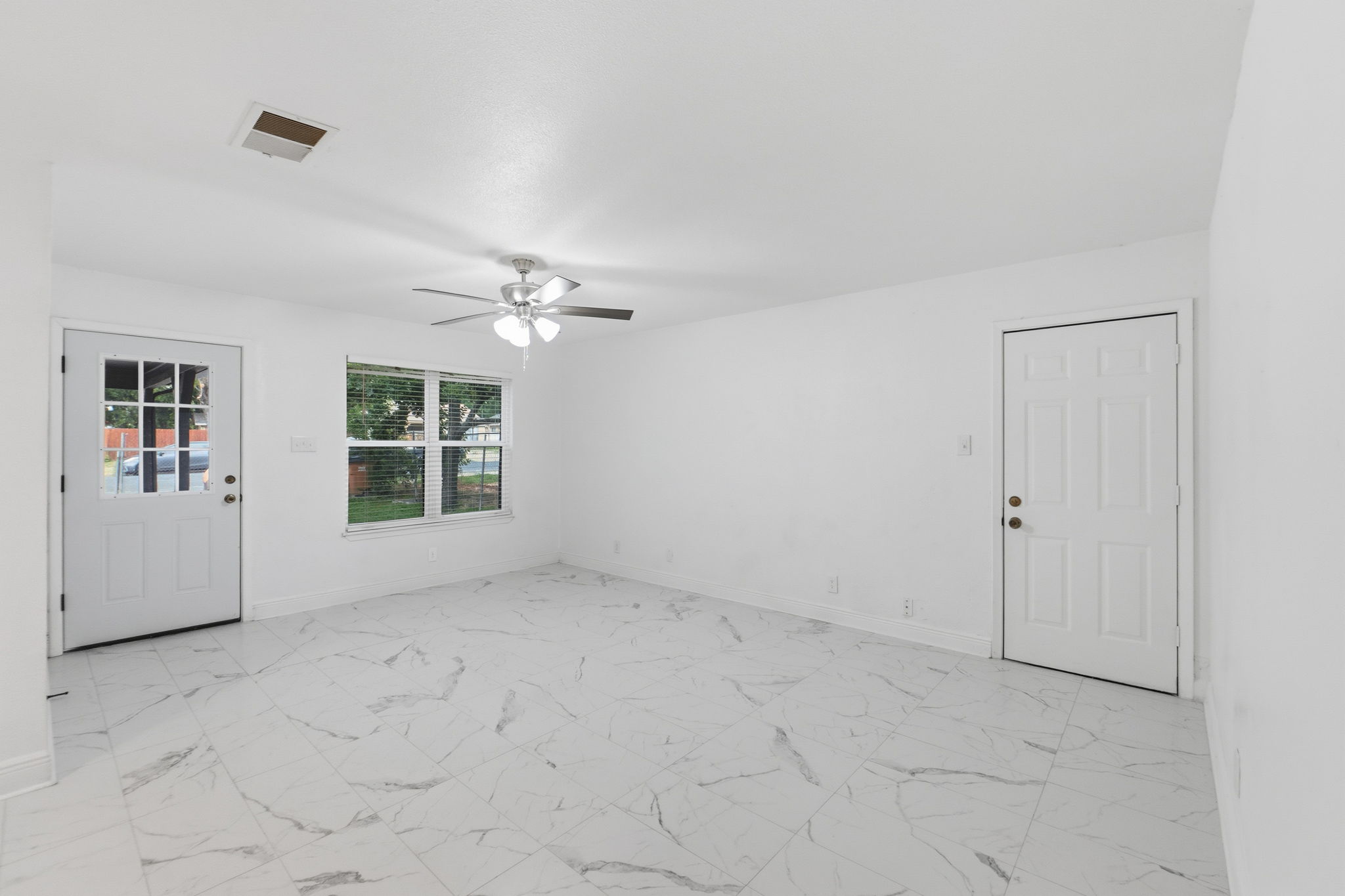8203 Colony Loop Drive Austin, TX 78724 - Photo 5 of 38