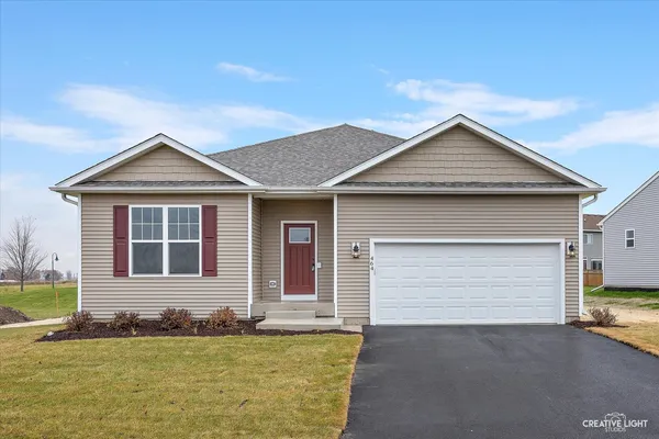 $359,900 | 819 Whitetail Drive, Marengo, IL 60152