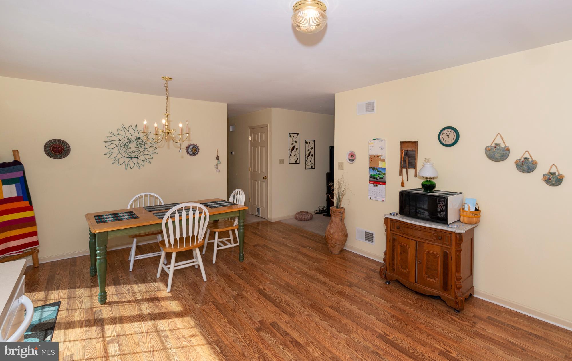 131 Boxwood Road Manchester, PA 17345 - Photo 12 of 26 Gallery Image 12
