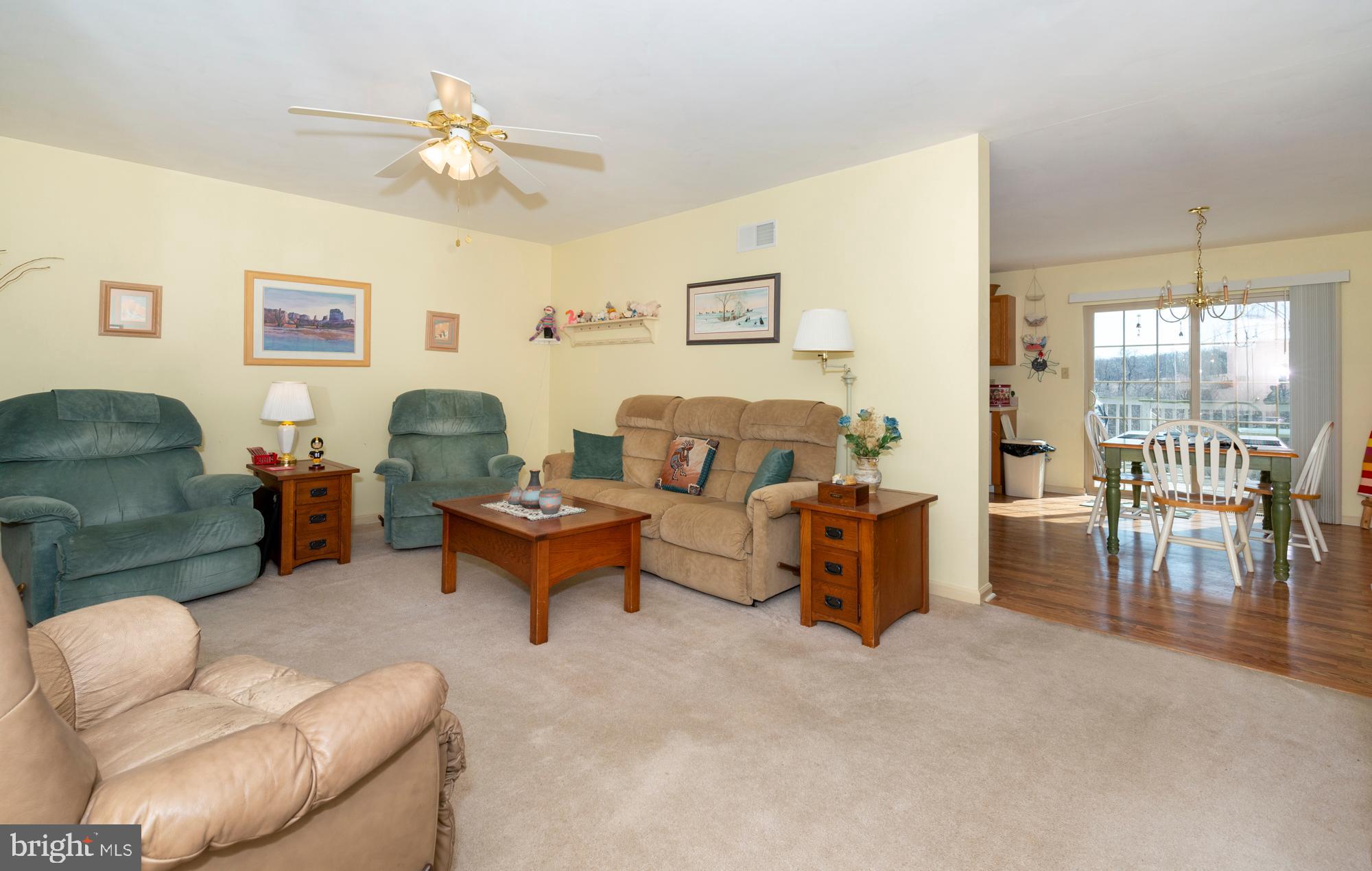 131 Boxwood Road Manchester, PA 17345 - Photo 4 of 26 Gallery Image 4